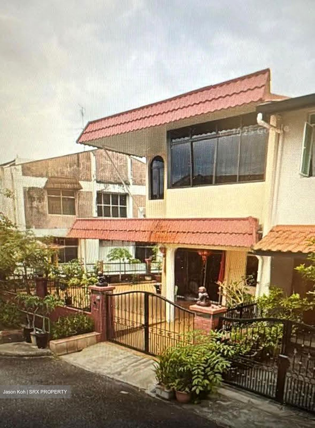 Peakview Estate (D16), Terrace #632015421